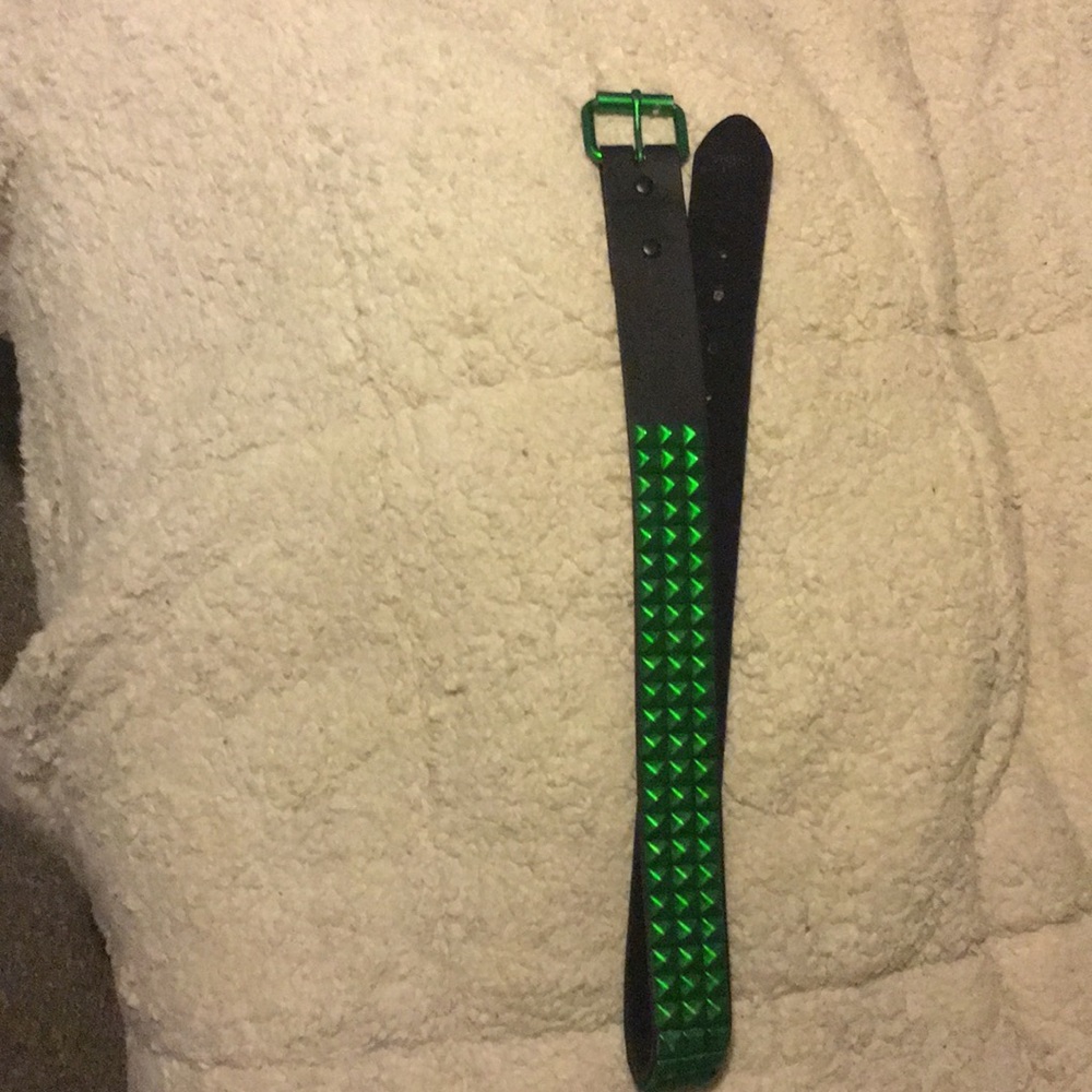 Spike belt